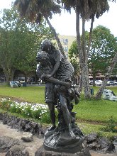 statue-paul-virginie-townhall-garden-curepipe